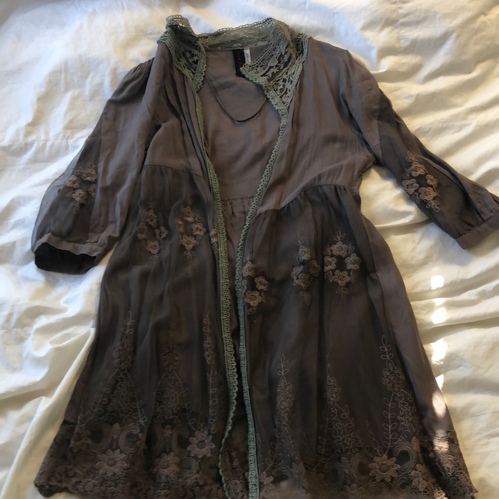 Boutique lace duster
